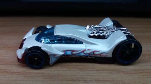 Hotwheels: Vulture (2010 Criss Cross Crash)
