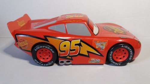 Disney Pixar: Lightning McQueen (Cars Movie) Plastic (L22cm x W12cm)