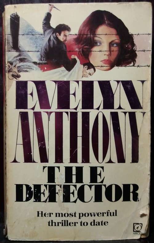 Books: The Defector - Evelyn Anthony