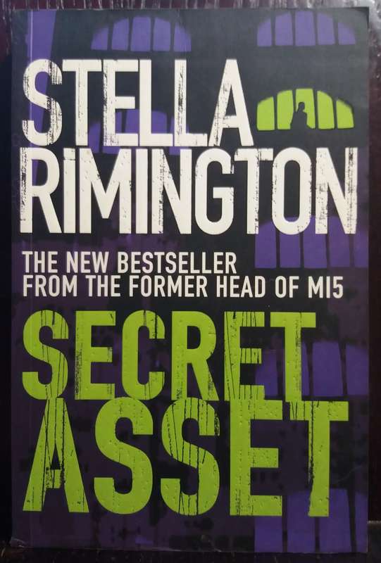 Secret Asset - Stella Rimington (Large Paperback)