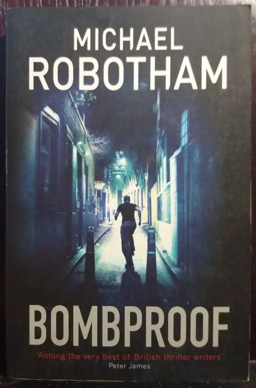 Bombproof - Michael Robotham (Large Paperback)