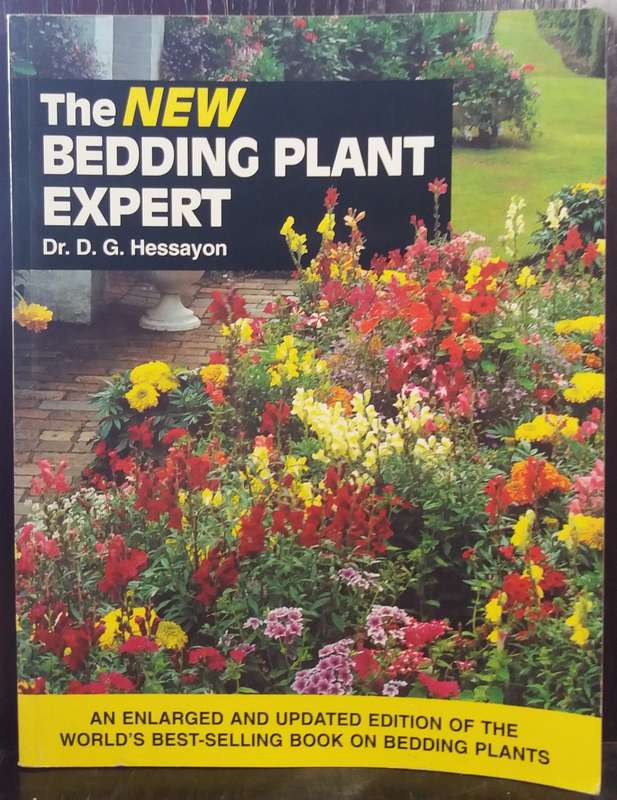 The New Bedding Plant Expert - D.G Hessayon