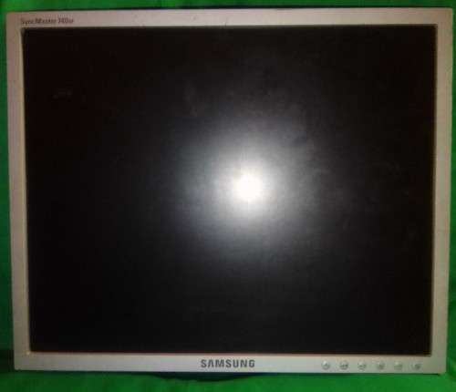 SAMSUNG SYNCMASTER 740BF ~ 17` LCD MONITOR ~