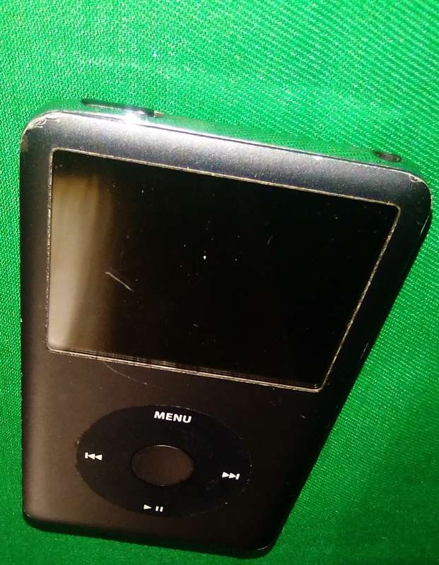 *** RARE *** APPLE I-POD CLASSIC 160gb - 6th GENERATION - R2500 Market Value