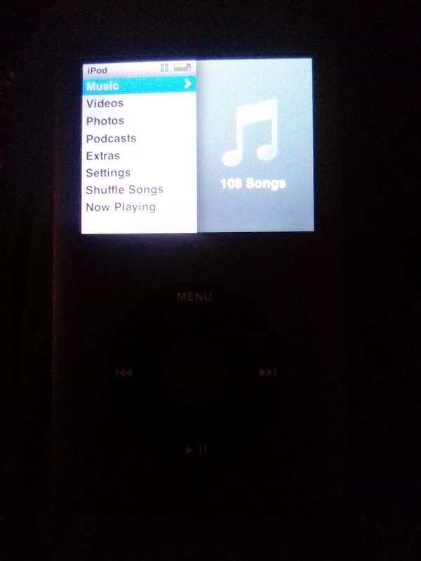 *** RARE *** APPLE I-POD CLASSIC 160gb - 6th GENERATION - R2500 Market Value