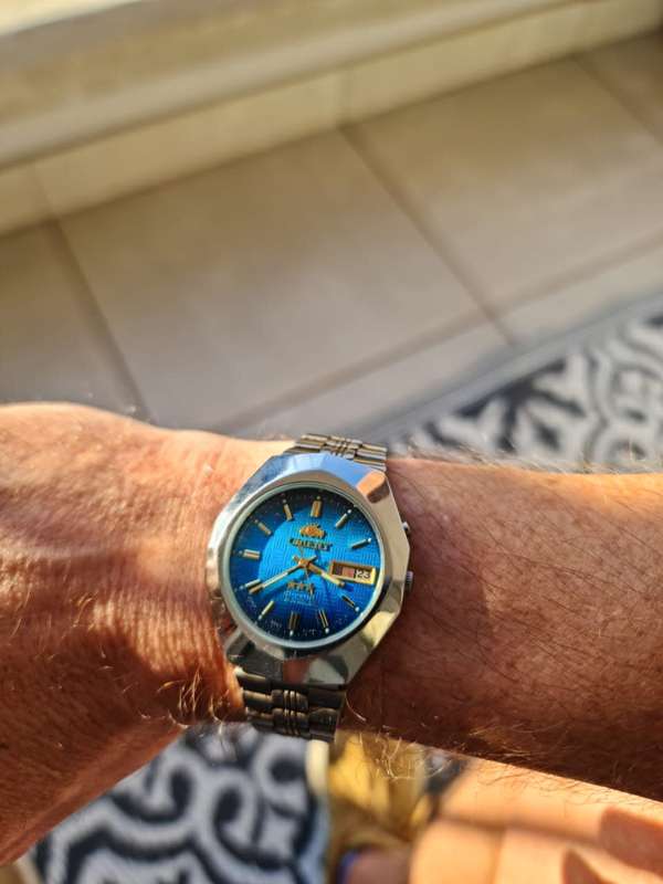 Stunning Vintage Orient 3 Star Blue dial automatic in near new condition.