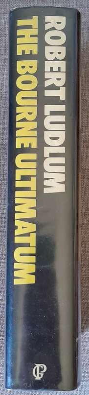 The Bourne Ultimatum - Robert Ludlum 1990 UK First edition Hardcover in dust jacket