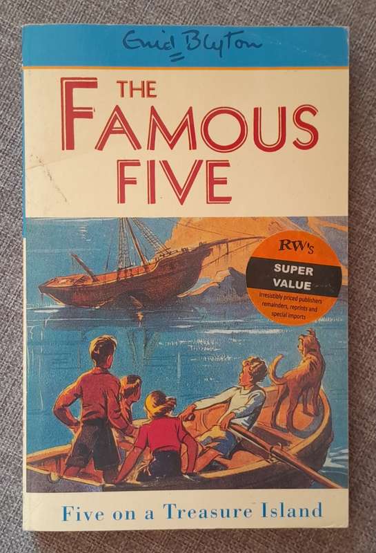 The famous five - Five on treasure island - Enid Blyton