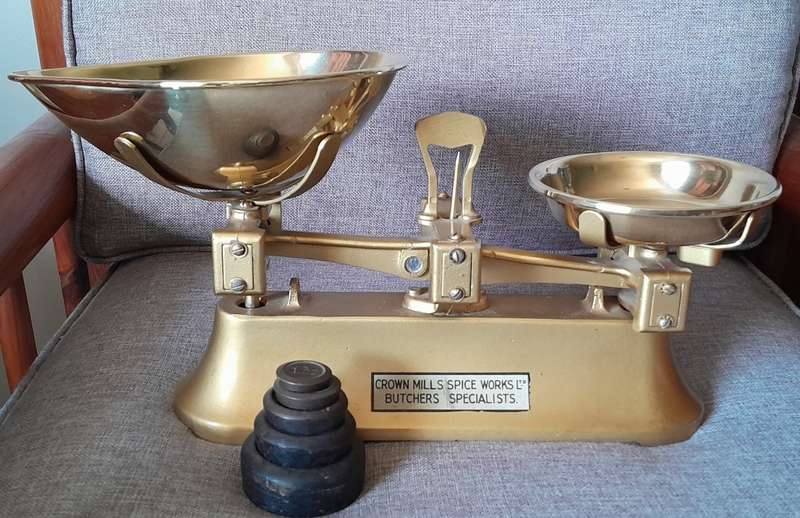 Antique 2lbs Brass Birmingham scale