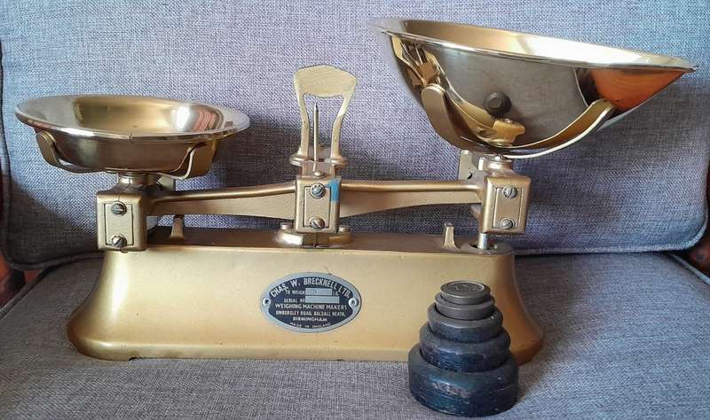 Antique 2lbs Brass Birmingham scale