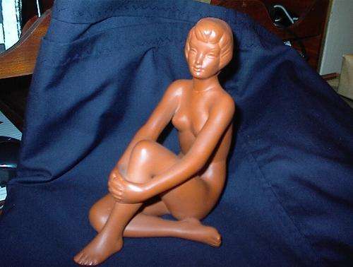 STATUE OF NAKED GIRL