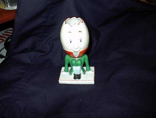 HUMPTY DUMPTY VASE
