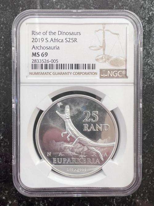 Graded RSA 2019 Dinosaurs UNC Silver R25: NGC MS69