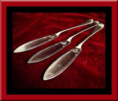 ELEGANT!!! THREE RESILCO SHEFFIELD RUSTLESS NICKEL SILVER SERVERS - BEAUTIFUL!!!