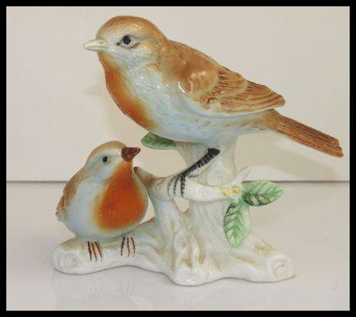 BEAUTIFUL!!! STUNNING ANTIQUE MOTHER & CHICK BIRD FIGURINE