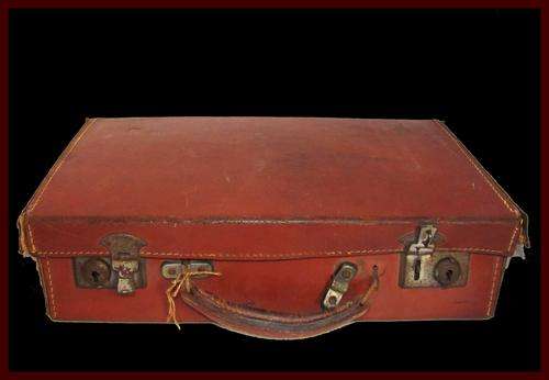 COLLECTABLE!!! CUTE LITTLE VINTAGE SUITCASE 36CM X 9CM