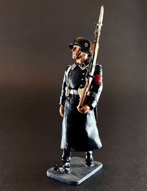 King and Country WW2 Waffen SS (WINTER OUTFIT)