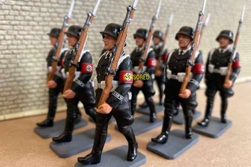 KING and COUNTRY`S WW2 WAFFEN SS (SUMMER OUTFIT)