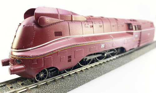 MARKLIN BR 03.10 STREAMLINED LOCO (HO)