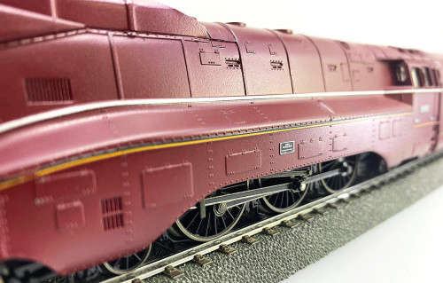 MARKLIN BR 03.10 STREAMLINED LOCO (HO)