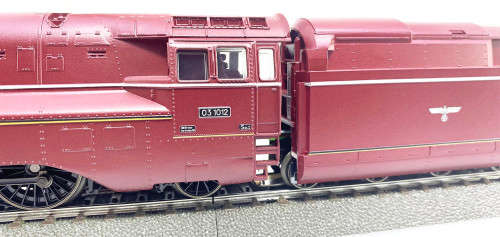 MARKLIN BR 03.10 STREAMLINED LOCO (HO)