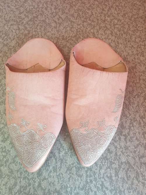 High Quality Morrocan Slippers Size 7