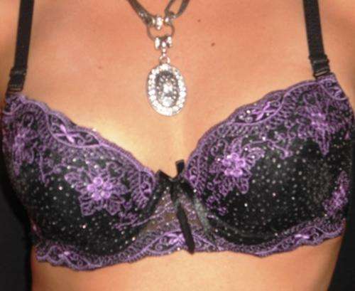 SEXY BLACK BRA WITH PURPLE LACE DETAIL!! ADJUSTABLE STRAPS!!! 34B,