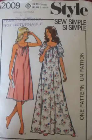 STYLE 2009 NIGHTDRESS IN 2 LENGTHS SIZE MEDIUM 12-14 COMPLETE