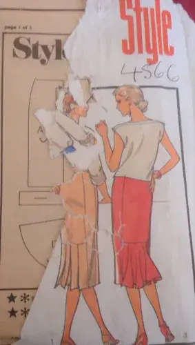 STYLE PATTERNS 4566 TAILORED SKIRT SIZE 10 -12-14 COMPLETE SUPPLIED IN A ZIPLOC BAG