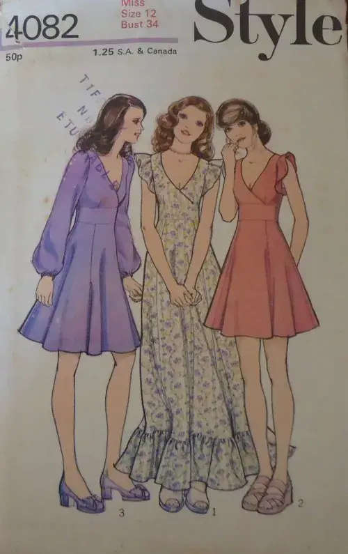 STYLE 4082 DRESS WITH TUCKS WITH LOWERED NECKLINE SIZE 12 BUST 34` COMPLETE STYLE 4066 DRESS WITH TU