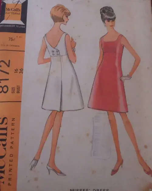 VINTAGE McCALLS 8172 SLEEVELESS DRESS + WRAP AROUND EFFECT SIZE 16 BUST 36` NO SEWING INSTRUCTIONS