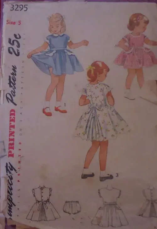 VINTAGE SIMPLICITY 3295 -GIRL`S ONE PIECE DRESS SIZE 5 YEARS SEE LISTING