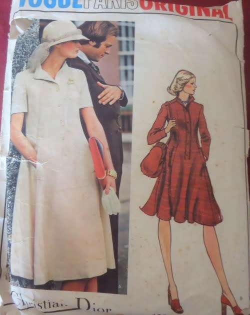 VOGUE 1090 PARIS ORIGINAL CHRISTIAN DIOR - LOOSE FITTING LINED DRESS SIZE 12 BUST 34` COMPLETE