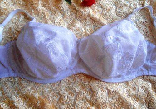 SEXY FULL LACE BRA!! SIZE 36J