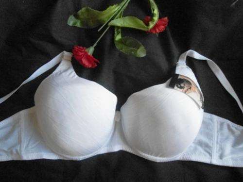 ELEGANT PLUS SIZE BODY SHAPING WHITE BRA!!! SIZES: 42D; 46D; 48D; 52D