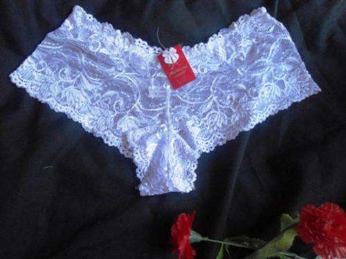 BEAUTIFUL FULL LACE WHITE BOYLEG - XL