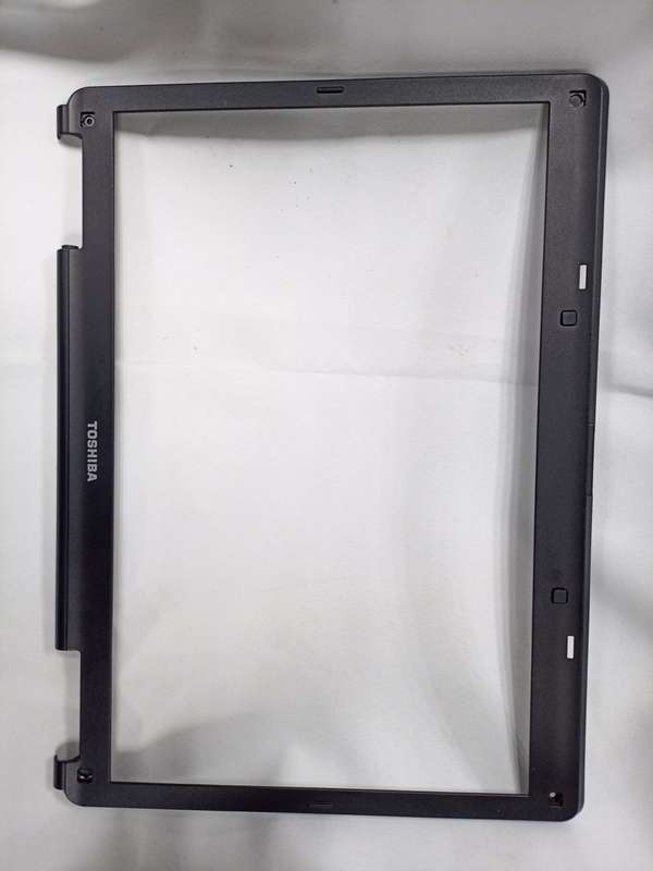 Toshiba Satellite/Equium L40/L45 Laptop LCD Screen Bezel - H000001420
