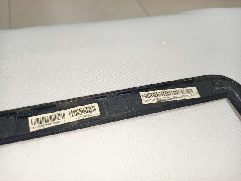 Toshiba C850 LCD from bezel - 13N0-ZWA0S02