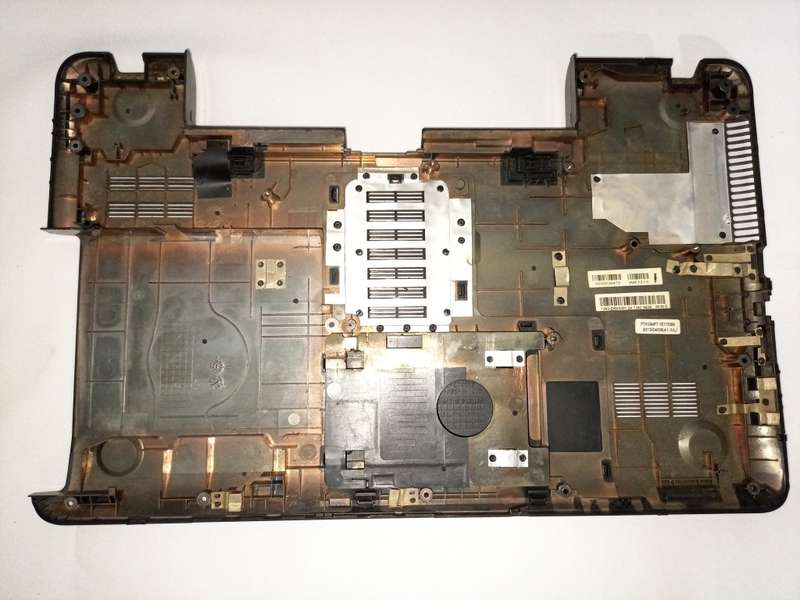 Toshiba Satellite C850  Base Bottom Case Cover 13N0-ZWA0301 H000038470