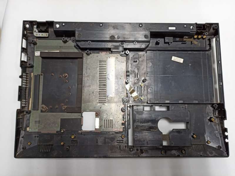 PROLINE NOTEBOOK A5BBOTTOM BASE HOUSING 6-39-E51Q3-013 +1 RAM COVER FOR 15.6`
