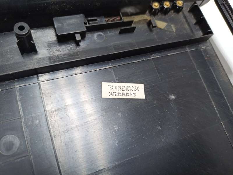 PROLINE NOTEBOOK A5BBOTTOM BASE HOUSING 6-39-E51Q3-013 +1 RAM COVER FOR 15.6`