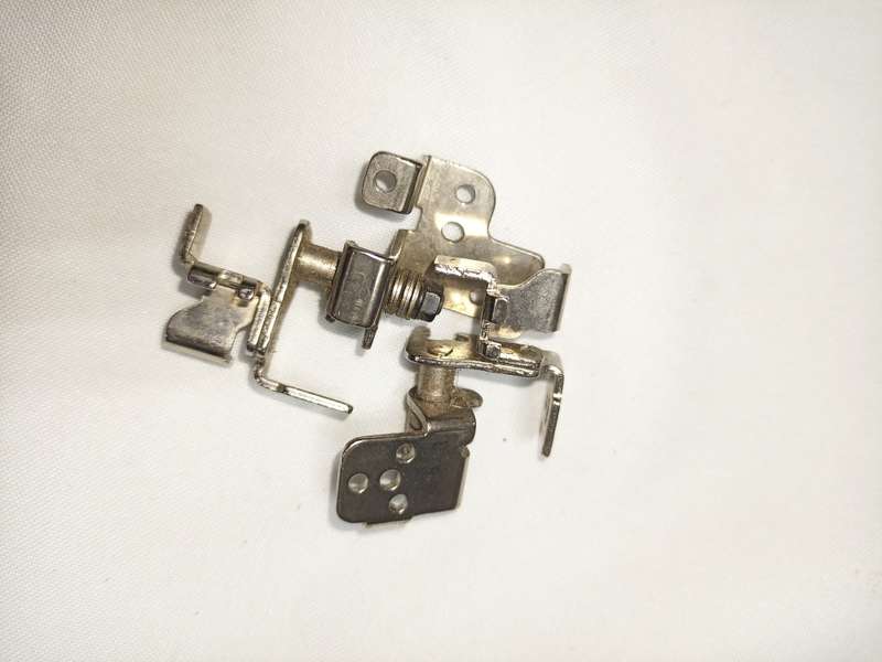 Dell Studio 1735 P/N G905D G908D 0G905D 0G908D Laptop LCD Screen Hinges Set (L & R)