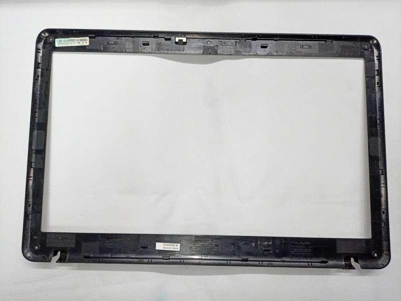 Toshiba Satellite C660-242 15.6` LCD Screen Front Bezel FA0H0000600-1,AP0H0000200