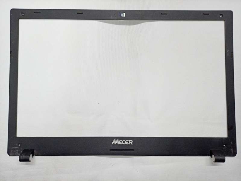 Clevo W550EU Display Frame Cover 6-39-W5501-011
