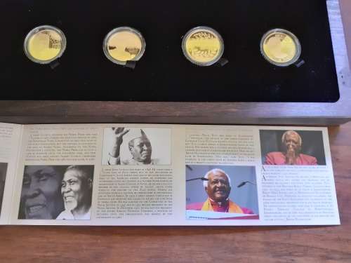 S A Nobel Laureate GOLD PROOFSET 4 x 1/4 Ounce GOLD Medallions **1 ounce gold**