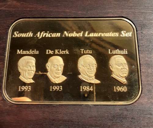 S A Nobel Laureate GOLD PROOFSET 4 x 1/4 Ounce GOLD Medallions **1 ounce gold**