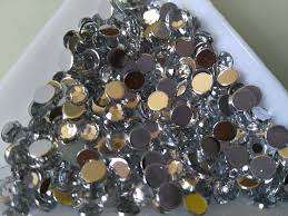 mix size rhinestones +- 100 pc s