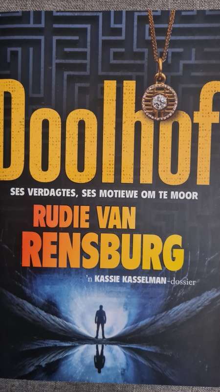 Doolhof - ses verdagtes, ses motiewe om te moor deur Rudie van Rensburg