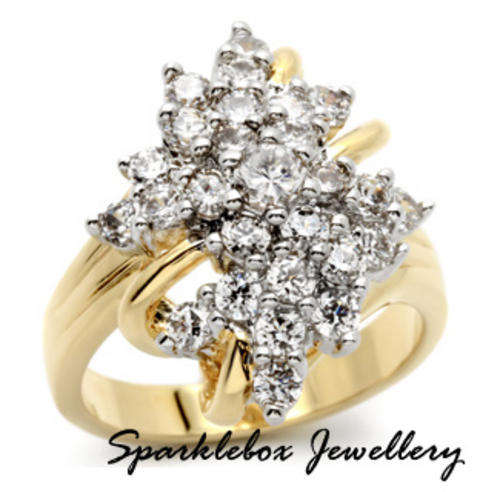 CLASSIC CLUSTER PRONG SETTING CZ BAND RING SIZE 6