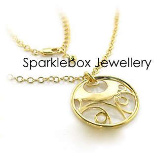 !!!FREE SHIPPING!!!***STONELESS ROUND PENDANT UNIQUE DESIGN WITH CHAIN***